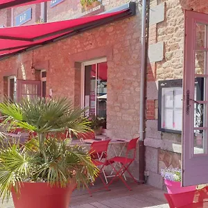 Le Hotel